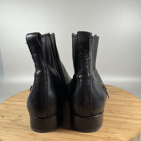 Frye Carly Zip Chelsea Black Leather‎ Ankle Pull On Boots Size 7.5 - Picture 4 of 8